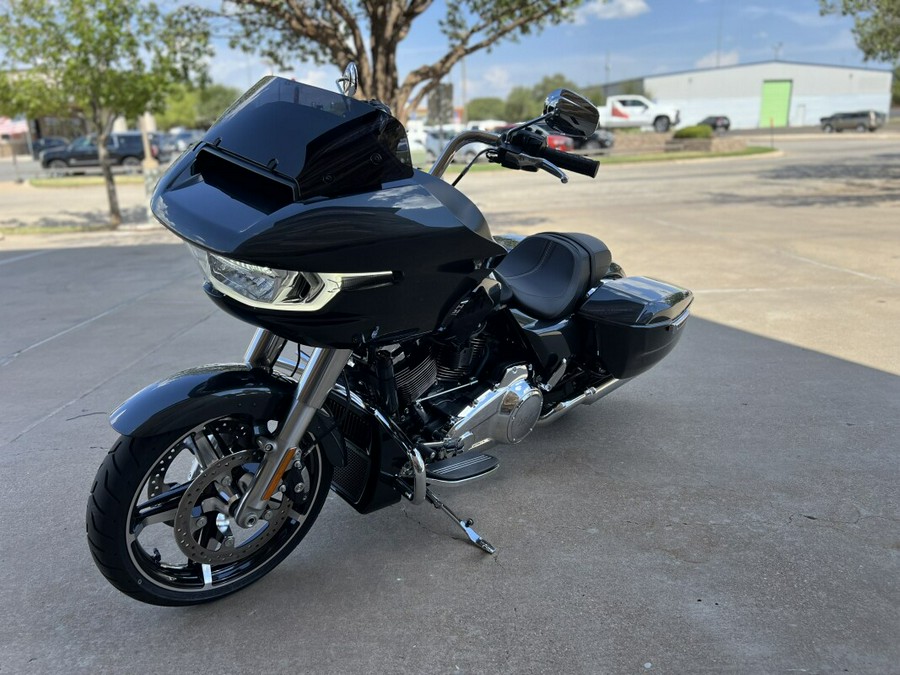 2025 Harley-Davidson® Road Glide® Iron Horse Metallic