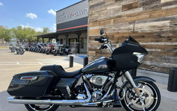 2025 Harley-Davidson® Road Glide® Iron Horse Metallic