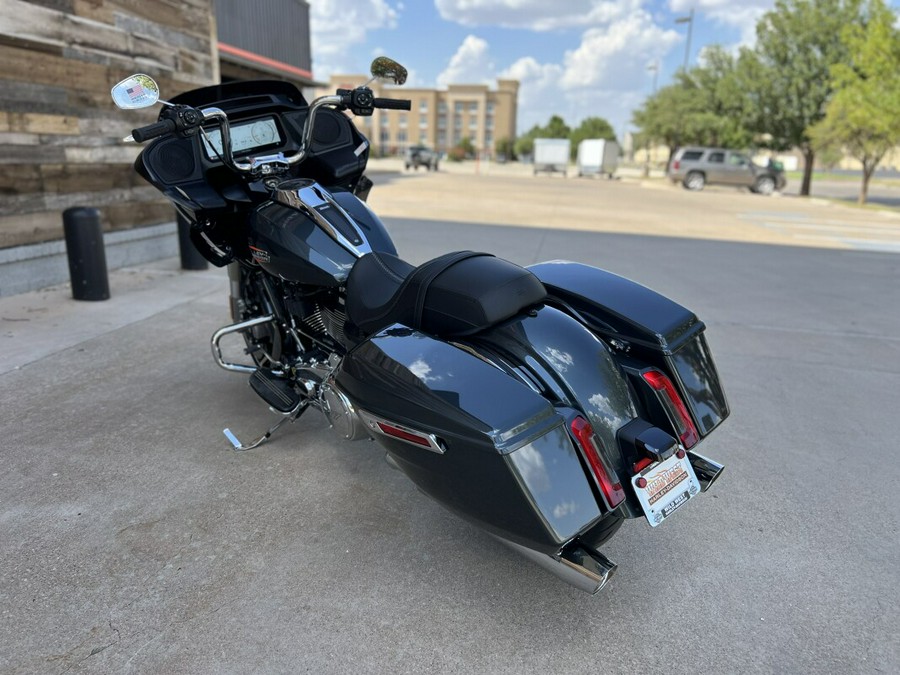 2025 Harley-Davidson® Road Glide® Iron Horse Metallic