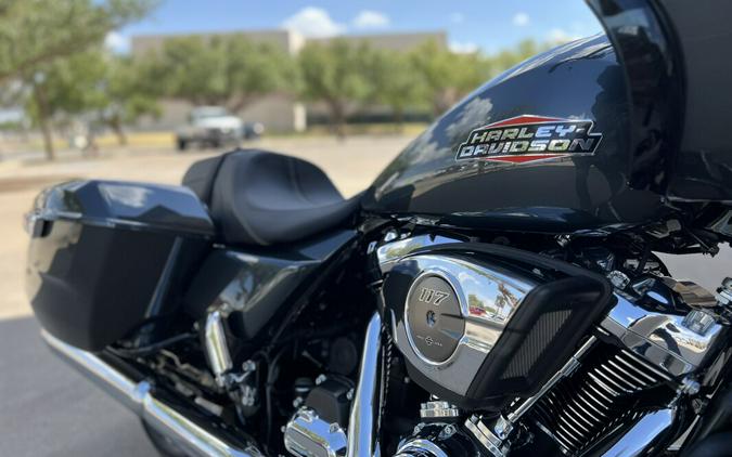 2025 Harley-Davidson® Road Glide® Iron Horse Metallic