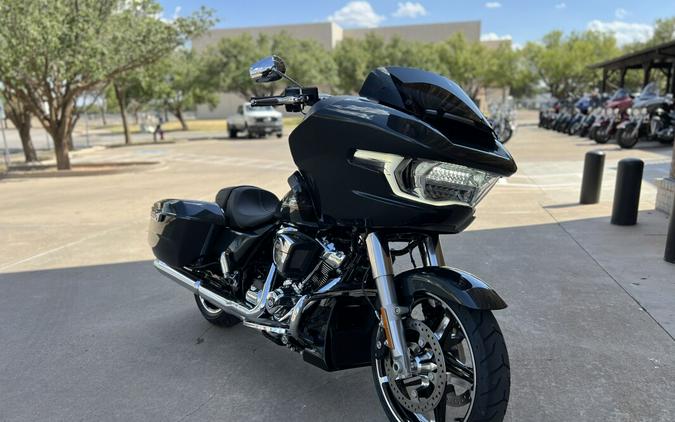 2025 Harley-Davidson® Road Glide® Iron Horse Metallic
