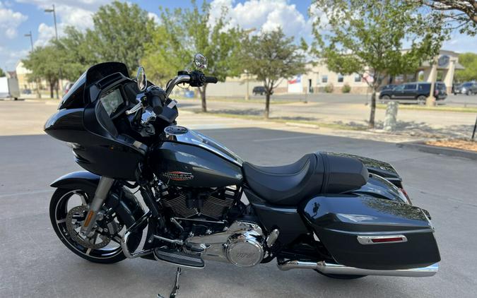 2025 Harley-Davidson® Road Glide® Iron Horse Metallic
