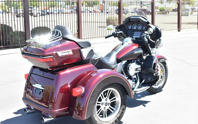 2014 Harley-Davidson Tri Glide Ultra FLHTCUTG