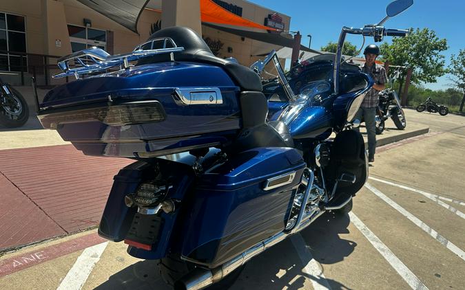 2015 Harley-Davidson CVO™ Road Glide® Ultra