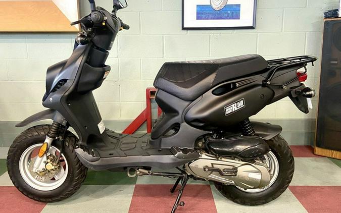 2009 Genuine Scooter Co. Roughhouse R50