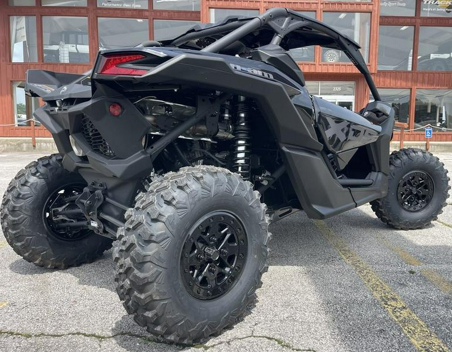 2026 Can-Am® Maverick X3 X ds Turbo RR Triple Black_4.5 in
