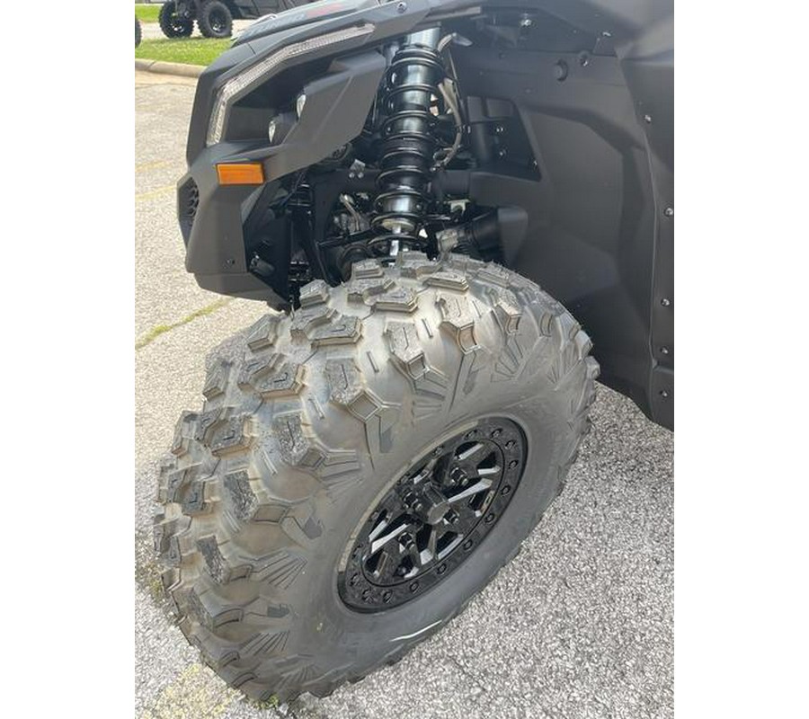 2026 Can-Am® Maverick X3 X ds Turbo RR Triple Black_4.5 in