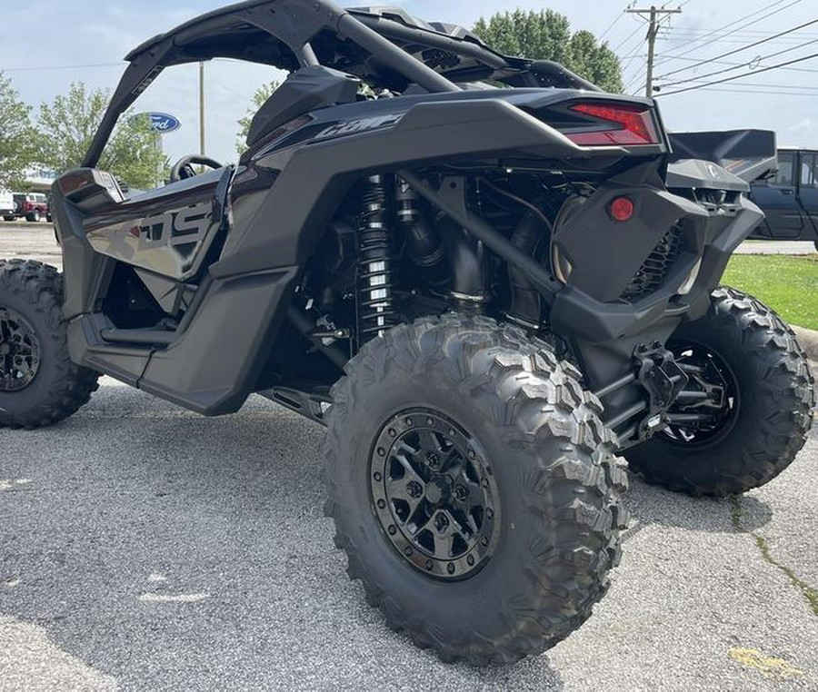 2026 Can-Am® Maverick X3 X ds Turbo RR Triple Black_4.5 in