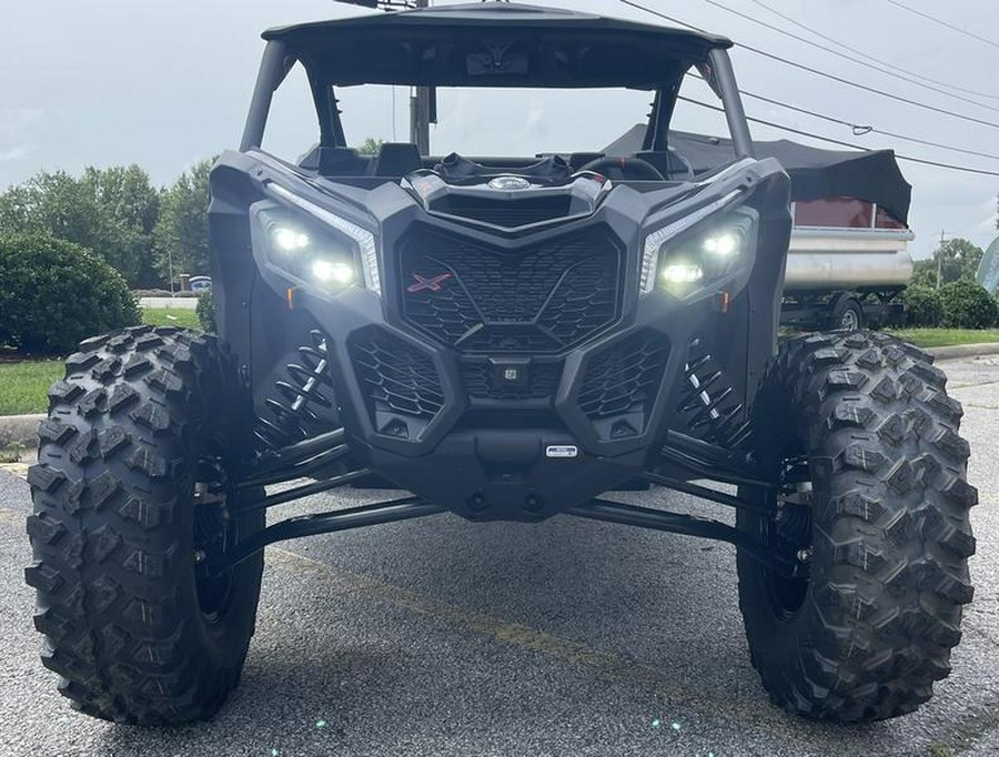 2026 Can-Am® Maverick X3 X ds Turbo RR Triple Black_4.5 in
