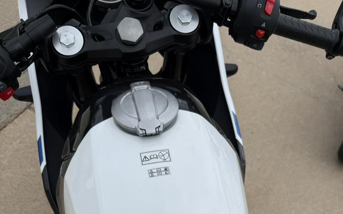 2026 Triumph Thruxton 400