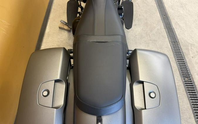 2021 Indian Chieftain Dark Horse Ruby Smoke