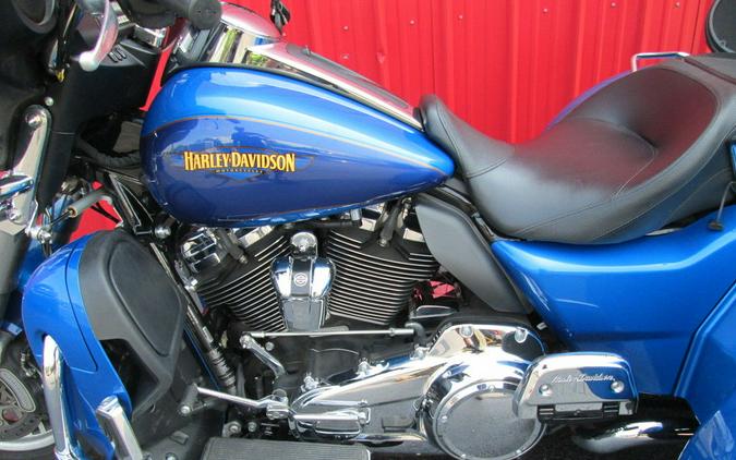 2017 Harley-Davidson® FLHTCUTG - Tri Glide® Ultra