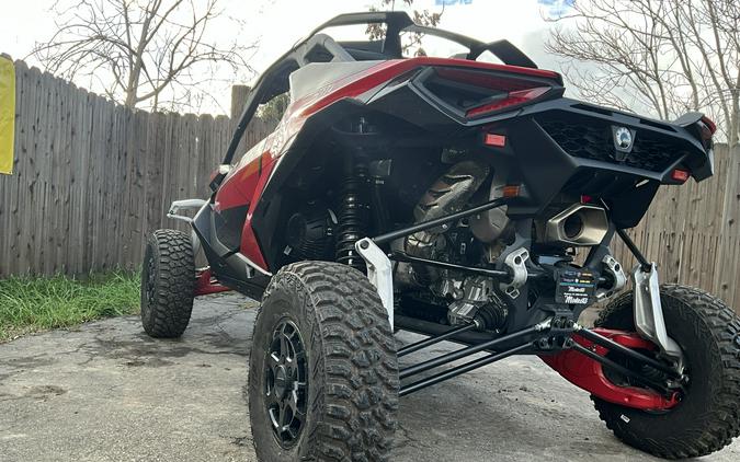 2024 Can-Am Maverick R