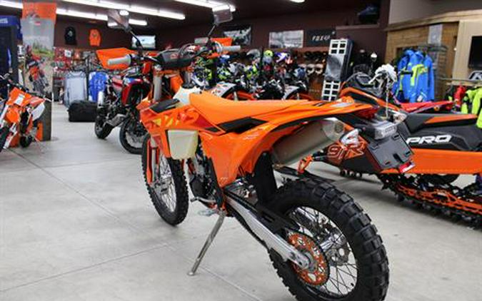 2025 KTM 500 EXC-F Six Days