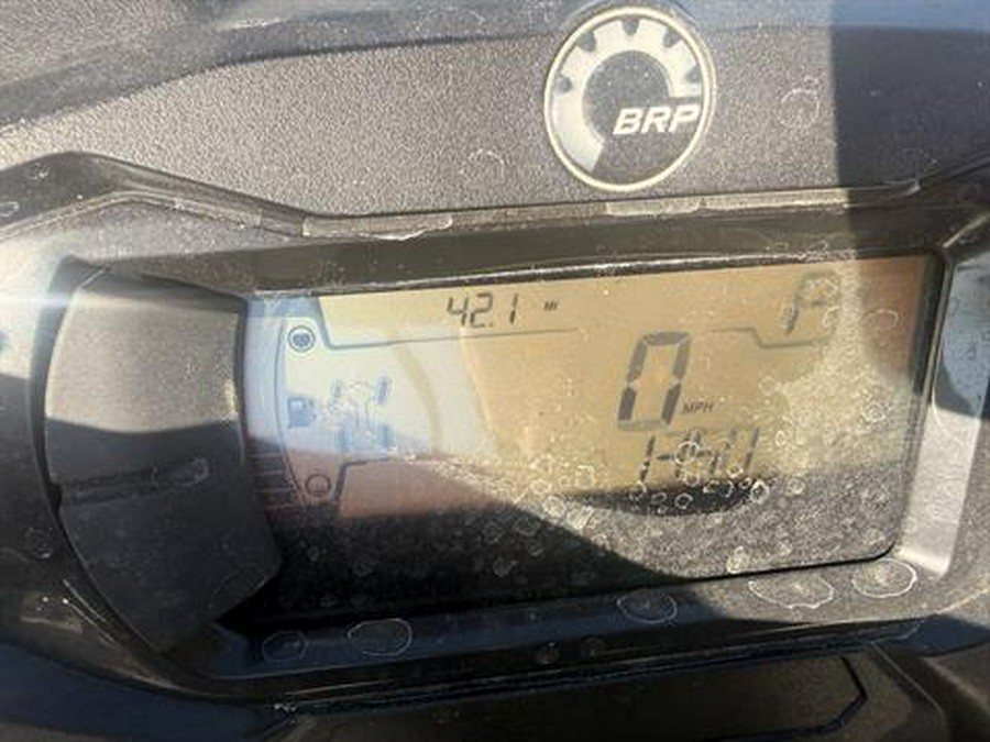 2023 Can-Am Outlander MAX XT 570