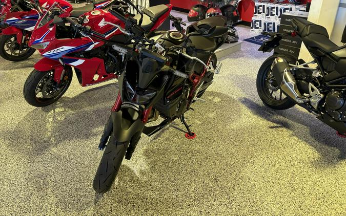2026 Honda CB750 Hornet E-Clutch