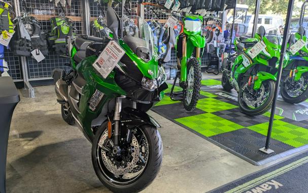 2025 Kawasaki Ninja H2® SX SE ABS