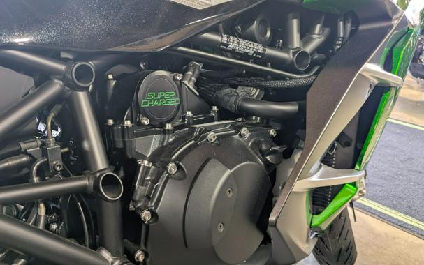 2025 Kawasaki Ninja H2® SX SE ABS