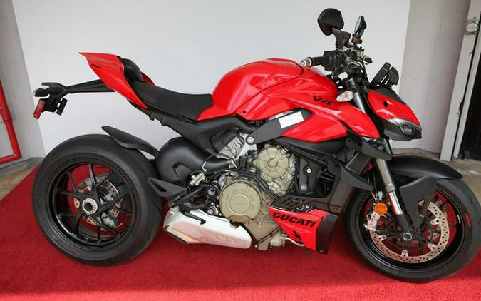 2023 Ducati Streetfighter V4 Ducati Red V4