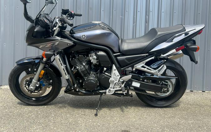 2004 Yamaha FZ1