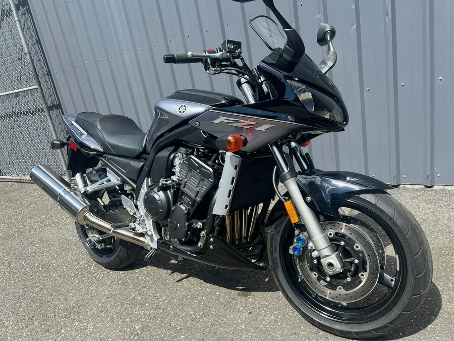 2004 Yamaha FZ1