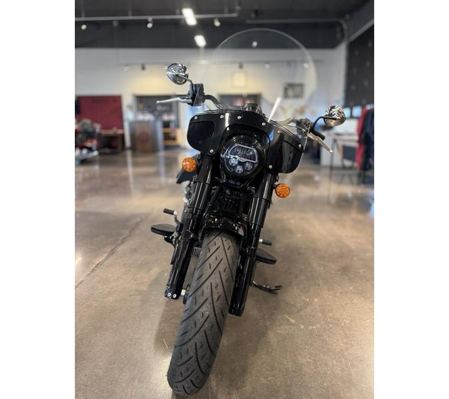 2023 Indian Motorcycle® Super Chief® ABS Black Metallic