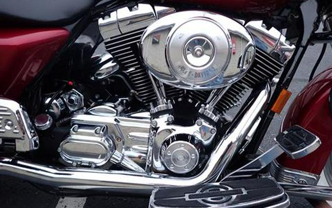 2005 Harley-Davidson FLHRCI Road King® Classic