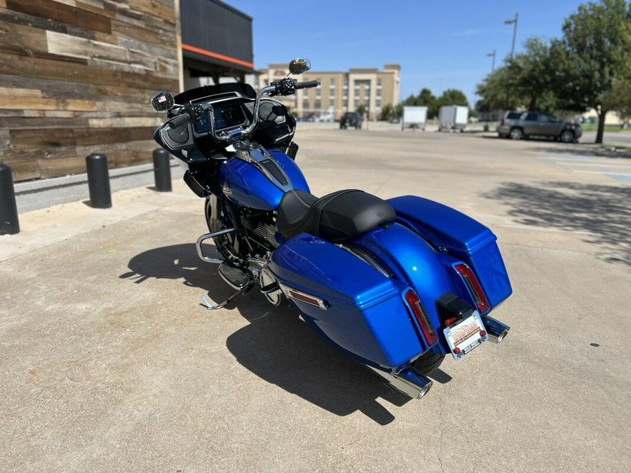2025 Harley-Davidson® Road Glide® Blue Burst