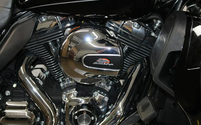 Harley-Davidson® Electra Glide® Ultra Limited 2014 BLACK W/ PINSTRIPE