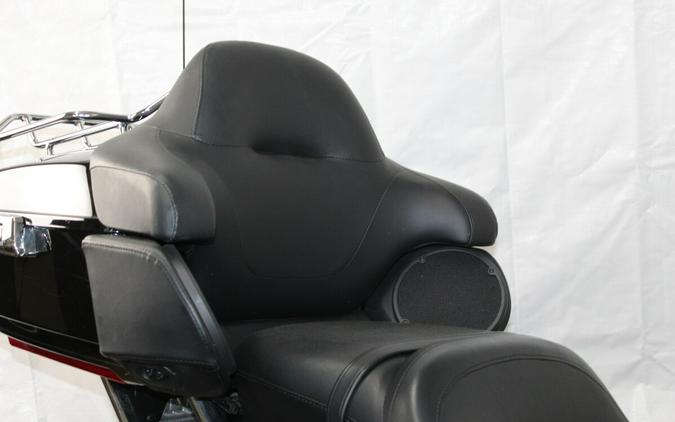 Harley-Davidson® Electra Glide® Ultra Limited 2014 BLACK W/ PINSTRIPE
