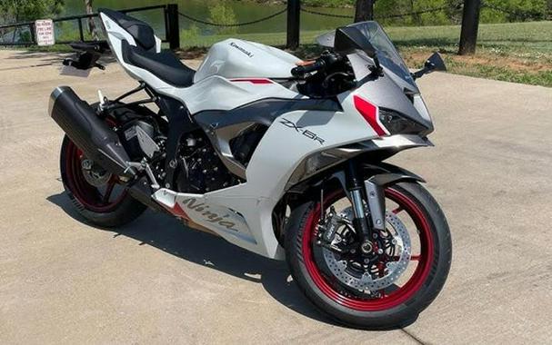 2024 Kawasaki Ninja ZX-6R Review [13 Fast Facts From the Track]