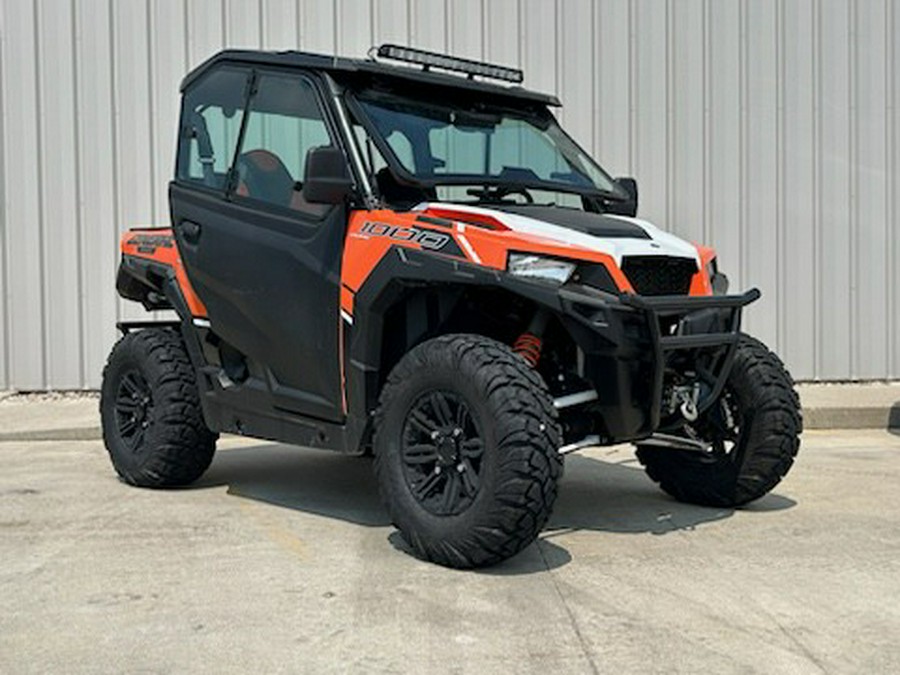 2016 Polaris Industries GENERAL™ 1000 EPS Deluxe