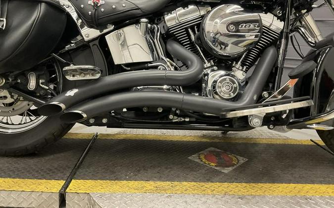 2016 Harley-Davidson® FLSTC - Heritage Softail® Classic