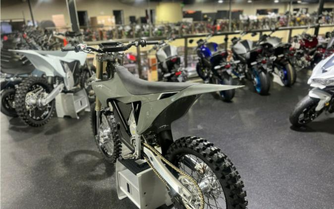 2024 Stark VARG Alpha MX 19"_80HP