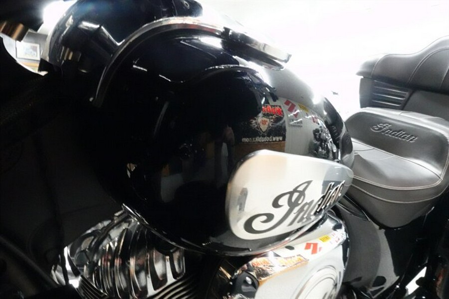 2021 Indian Roadmaster Limited Thunder Black Azure Crystal