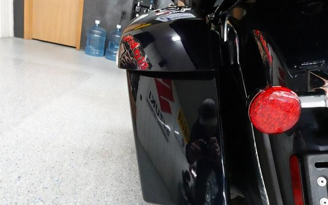 2021 Indian Roadmaster Limited Thunder Black Azure Crystal