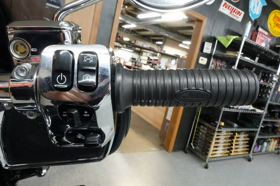 2021 Indian Roadmaster Limited Thunder Black Azure Crystal