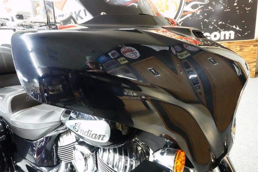 2021 Indian Roadmaster Limited Thunder Black Azure Crystal