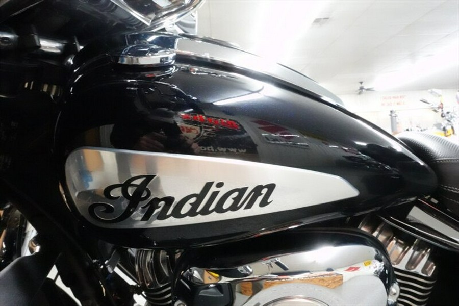 2021 Indian Roadmaster Limited Thunder Black Azure Crystal