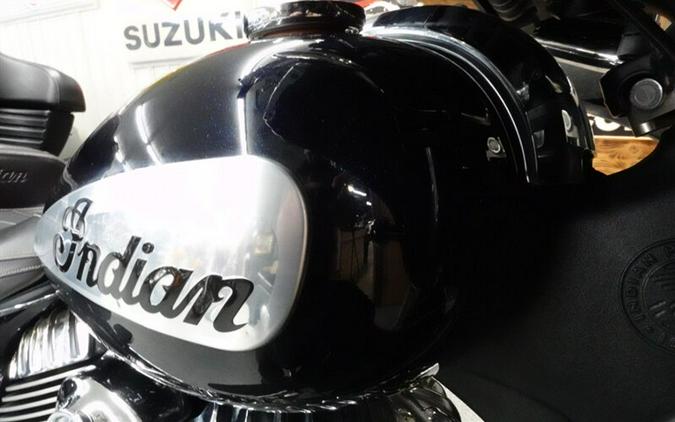 2021 Indian Roadmaster Limited Thunder Black Azure Crystal