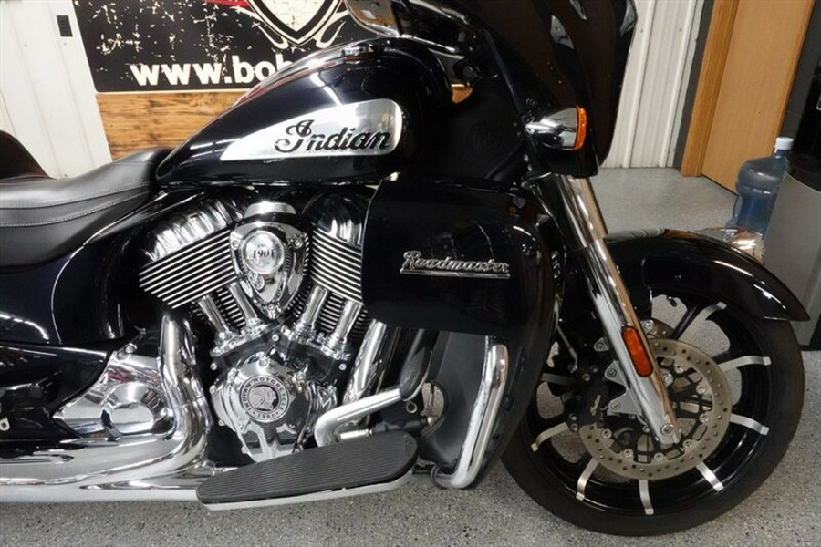2021 Indian Roadmaster Limited Thunder Black Azure Crystal