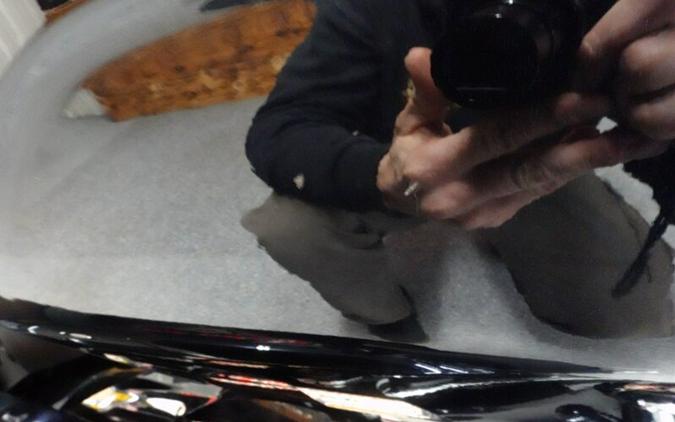 2021 Indian Roadmaster Limited Thunder Black Azure Crystal