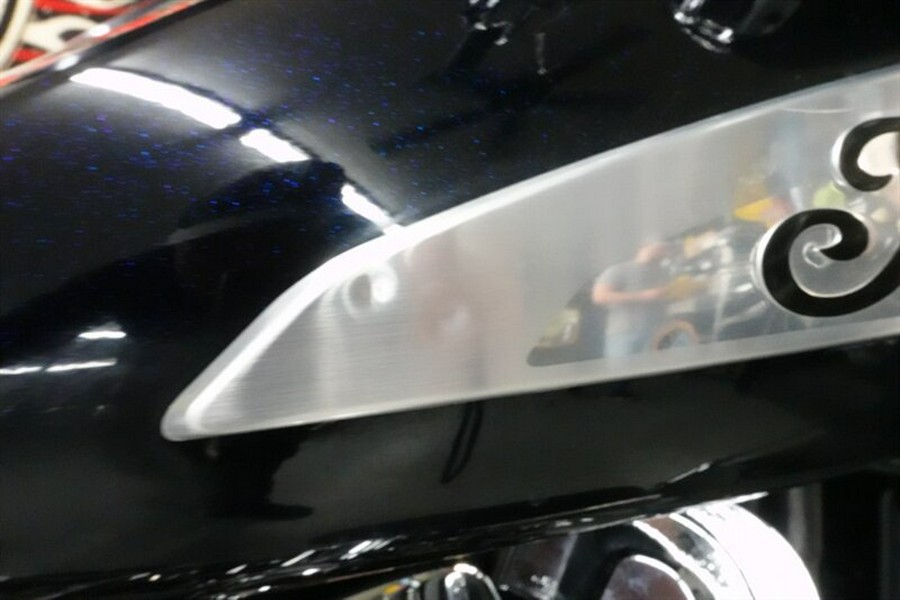 2021 Indian Roadmaster Limited Thunder Black Azure Crystal