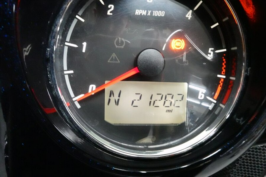2021 Indian Roadmaster Limited Thunder Black Azure Crystal