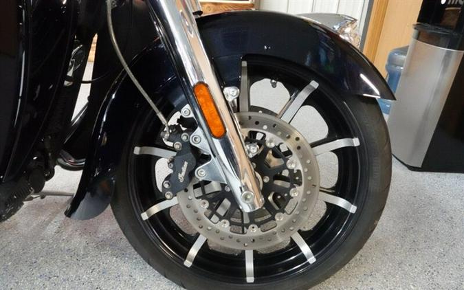 2021 Indian Roadmaster Limited Thunder Black Azure Crystal