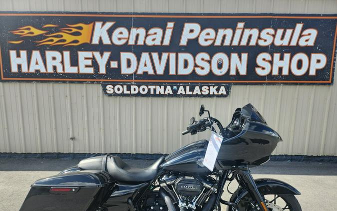2021 Harley-Davidson® Road Glide® Special Vivid Black - Black Finish
