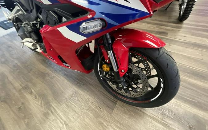 2026 Honda® CBR650R E-Clutch