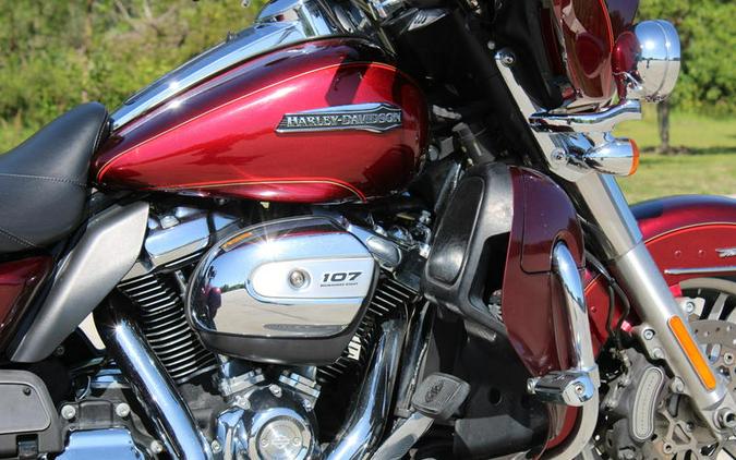 2017 Harley-Davidson® FLHTCUTG - Tri Glide® Ultra