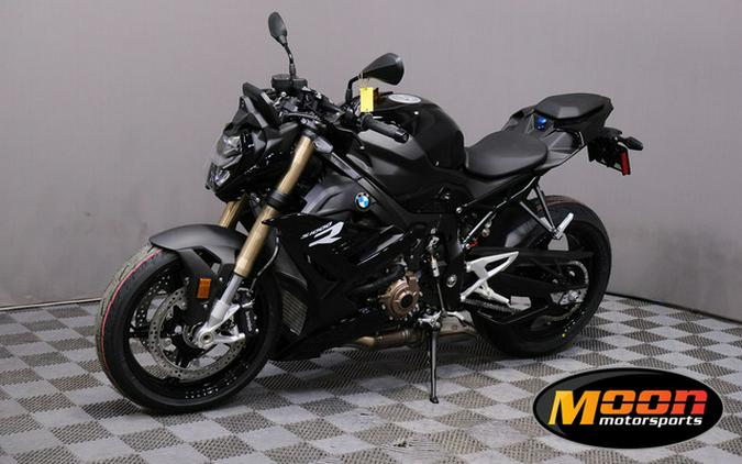 2024 BMW S 1000 R Black Storm Metallic