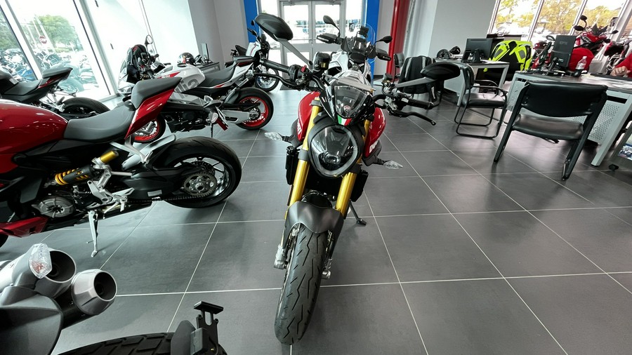 2024 Ducati Monster